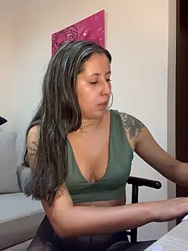 marthina thompsson online show from March 3, 2025, 5:53 am