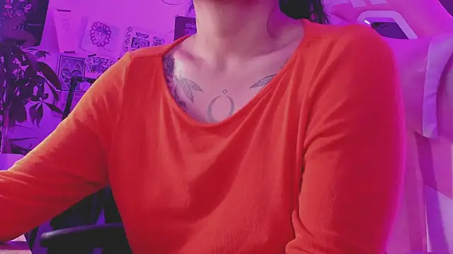 annie walker6 online show from March 11, 2025, 3:26 am