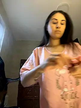 JenniferEdith online show from September 12, 2025, 5:40 am