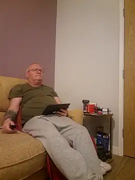 FriendlyDave online show from March 7, 2025, 11:38 pm