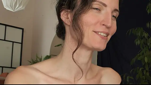 yulladao online show from September 17, 2025, 2:41 pm