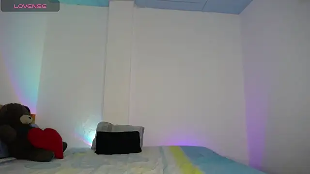 monkeywillwhite online show from December 4, 2024, 10:19 pm