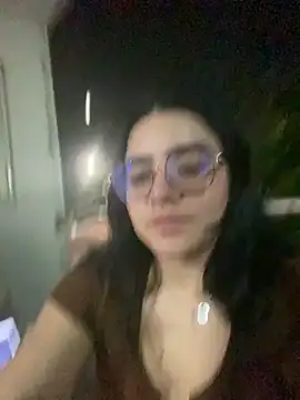 Lia flowers online show from January 25, 2025, 4:23 am