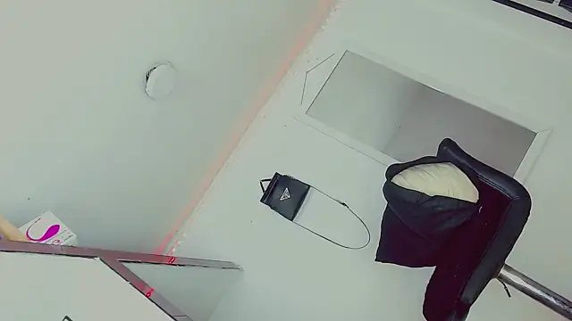 candy kendall online show from February 15, 2025, 4:01 pm