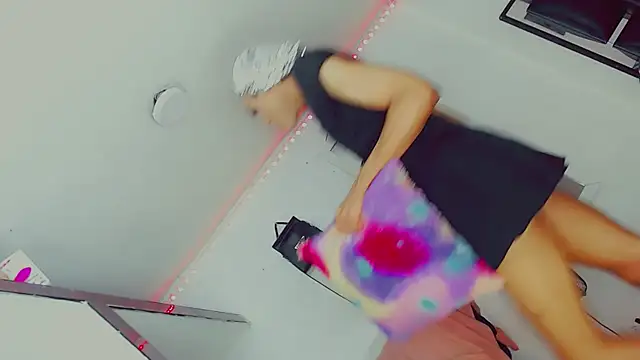 candy kendall online show from February 26, 2025, 7:20 am