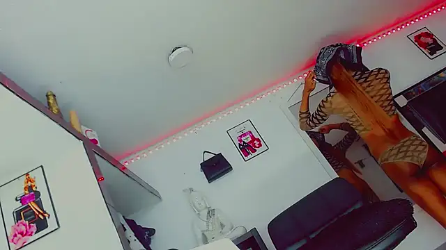 candy kendall online show from September 19, 2025, 12:28 pm