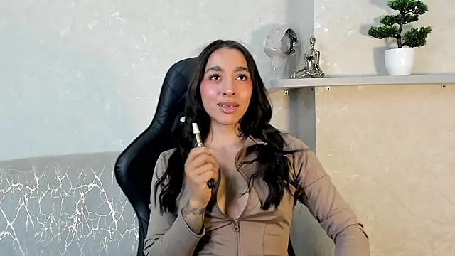 Snapshot of KAYLA_BATISTA chatting on July 16, 2026, 10:49 pm KAYLA BATISTA online show from July 16, 2026, 10:49 pm