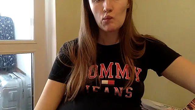 vanessa4you online show from January 30, 2025, 8:43 am