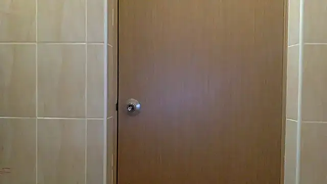 vanessa4you online show from February 22, 2025, 8:40 am