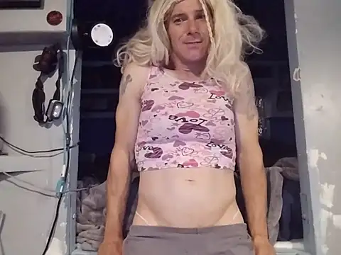 Snapshot of jtru304 chatting on November 16, 2025, 1:44 am jtru304 online show from November 16, 2025, 1:44 am