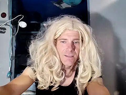 Snapshot of jtru304 chatting on November 22, 2025, 8:52 pm jtru304 online show from November 22, 2025, 8:52 pm