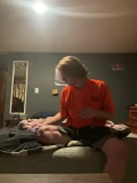 hottestcouplevaa online show from April 4, 2026, 10:13 am