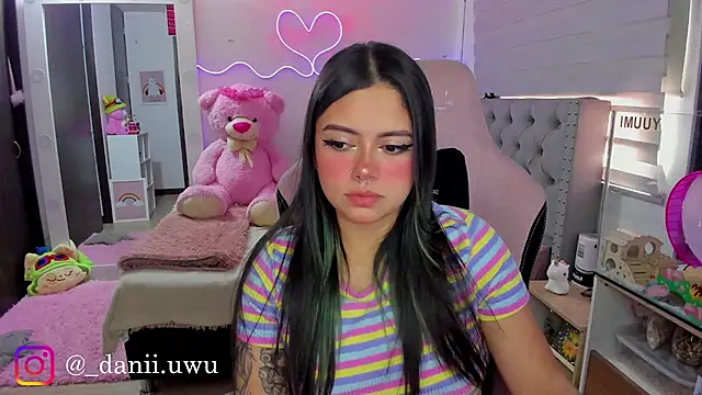Snapshot of CuteDani_ chatting on July 24, 2026, 2:37 pm CuteDani online show from July 24, 2026, 2:37 pm