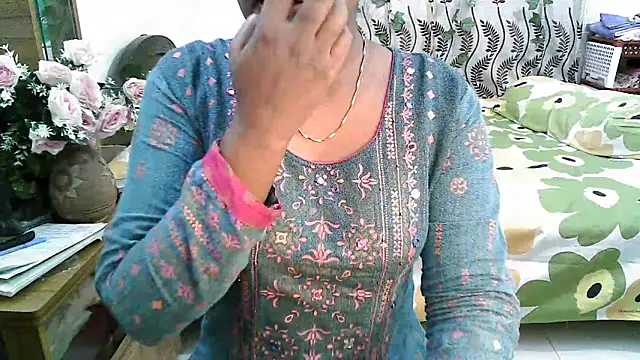 esita 1212 online show from February 23, 2025, 1:53 pm