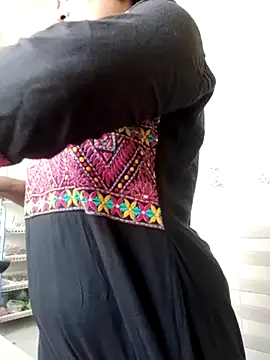 esita 1212 online show from March 3, 2025, 8:27 am