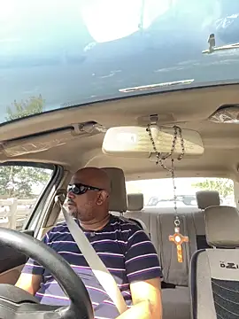 Dick 6inches online show from April 18, 2026, 3:54 am