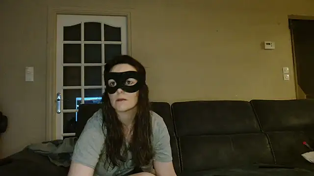 Lesloulous online show from June 3, 2026, 10:04 pm