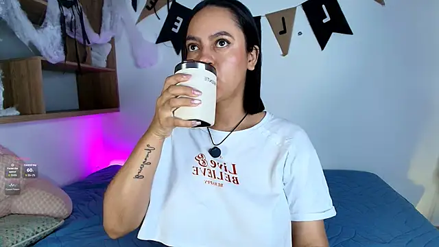 VICTORIABLACK xh online show from October 15, 2025, 10:59 am