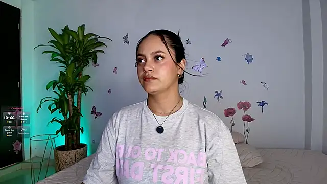 Snapshot of VICTORIABLACK_@xh chatting on February 20, 2026, 7:25 pm VICTORIABLACK xh online show from February 20, 2026, 7:25 pm