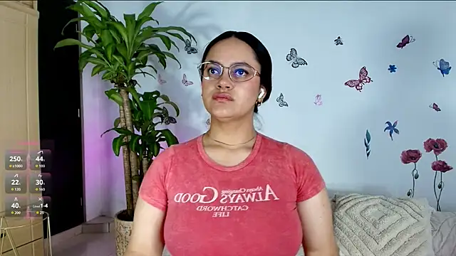 Snapshot of VICTORIABLACK_@xh chatting on June 8, 2026, 10:04 am VICTORIABLACK xh online show from June 8, 2026, 10:04 am