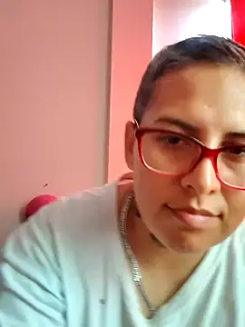 Yessi rousse online show from February 14, 2025, 6:23 am