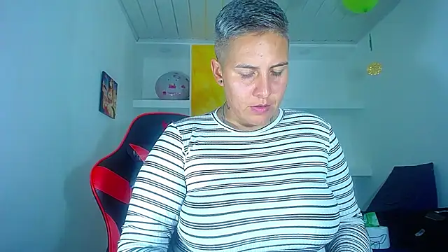 Yessi rousse online show from March 20, 2025, 5:04 pm