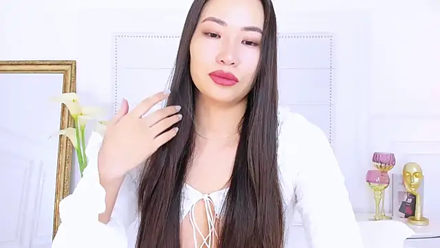 NaomiYuu online show from February 22, 2025, 2:17 am