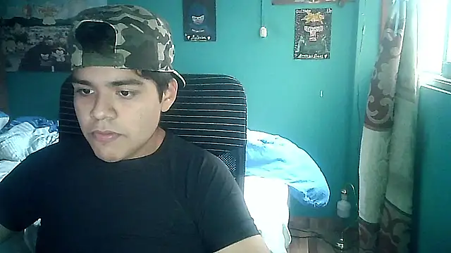 Snapshot of Valesh20 chatting on September 8, 2025, 9:03 pm Valesh20 online show from September 8, 2025, 9:03 pm