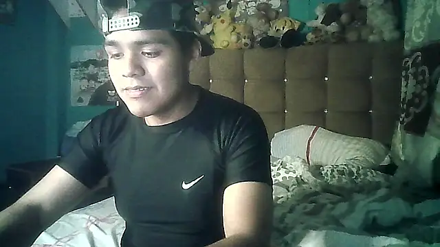 Snapshot of Valesh20 chatting on November 1, 2025, 4:14 am Valesh20 online show from November 1, 2025, 4:14 am