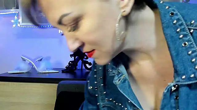 feliziaDesire online show from January 21, 2025, 2:05 pm