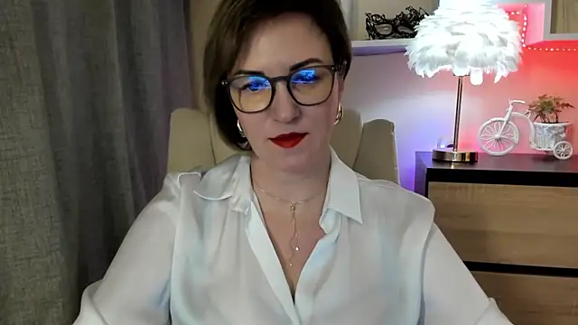 feliziaDesire online show from November 10, 2025, 1:43 pm