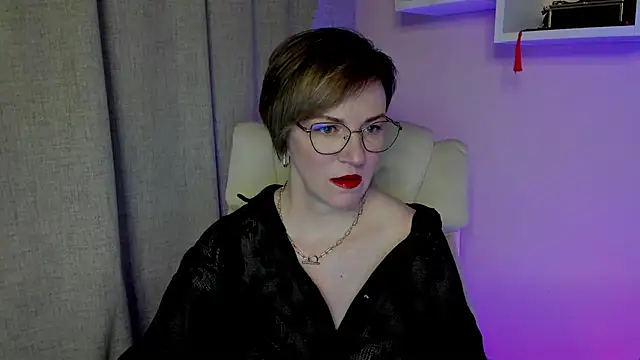 feliziaDesire online show from May 26, 2026, 12:56 pm