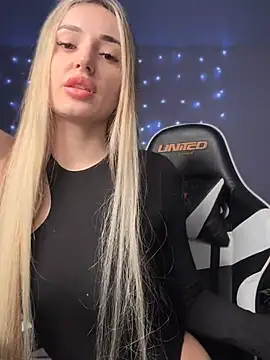 Snapshot of minalawarden chatting on March 15, 2025, 5:41 am minalawarden online show from March 15, 2025, 5:41 am