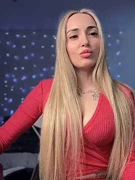 Snapshot of minalawarden chatting on March 19, 2025, 10:11 am minalawarden online show from March 19, 2025, 10:11 am