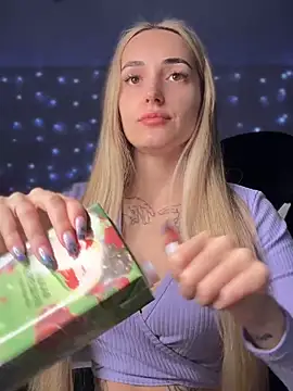 Snapshot of minalawarden chatting on October 27, 2025, 10:08 am minalawarden online show from October 27, 2025, 10:08 am