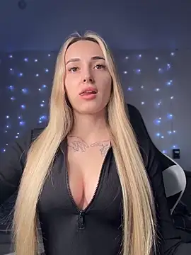 Snapshot of minalawarden chatting on November 17, 2025, 10:10 am minalawarden online show from November 17, 2025, 10:10 am