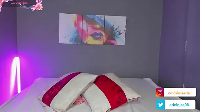 ariel35 online show from February 6, 2025, 10:10 pm