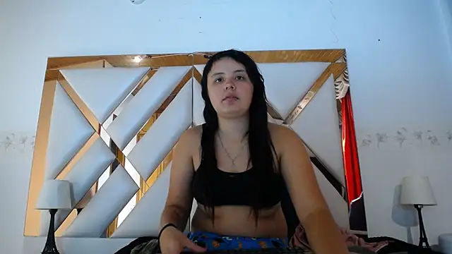 nathaly low1 online show from March 12, 2026, 1:17 pm