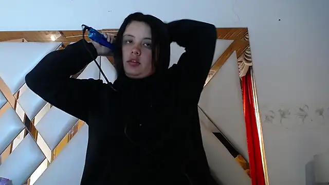 nathaly low1 online show from April 7, 2026, 12:49 pm