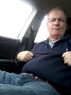 stiffandlubedxh online show from December 6, 2024, 2:24 am