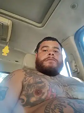 Snapshot of Martinez7233 chatting on October 31, 2025, 6:42 pm Martinez7233 online show from October 31, 2025, 6:42 pm