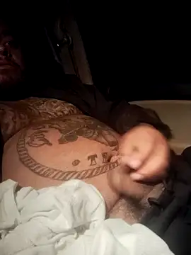 Snapshot of Martinez7233 chatting on November 1, 2025, 11:12 am Martinez7233 online show from November 1, 2025, 11:12 am