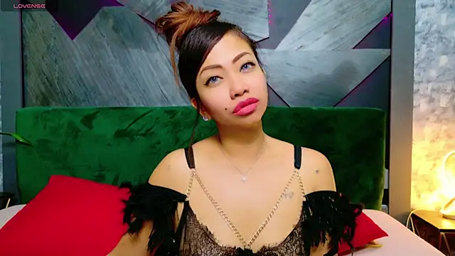 ElyaQuinn online show from January 13, 2025, 9:52 am