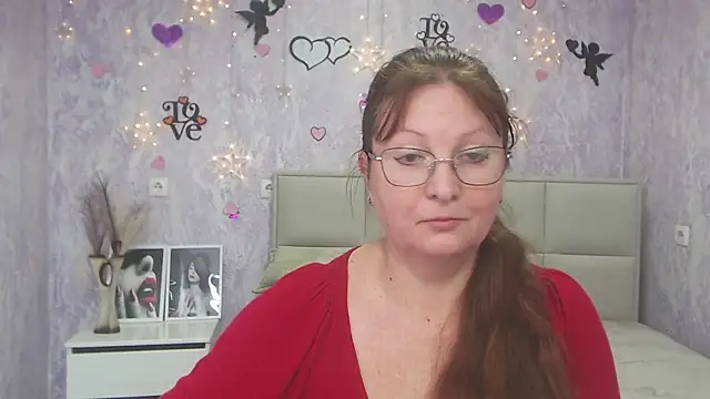 VanessaHotts online show from March 5, 2025, 12:22 pm