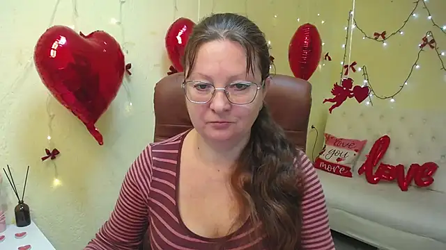 Snapshot of VanessaHotts chatting on February 6, 2026, 8:51 am VanessaHotts online show from February 6, 2026, 8:51 am
