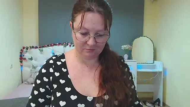 Snapshot of VanessaHotts chatting on February 28, 2026, 6:25 am VanessaHotts online show from February 28, 2026, 6:25 am