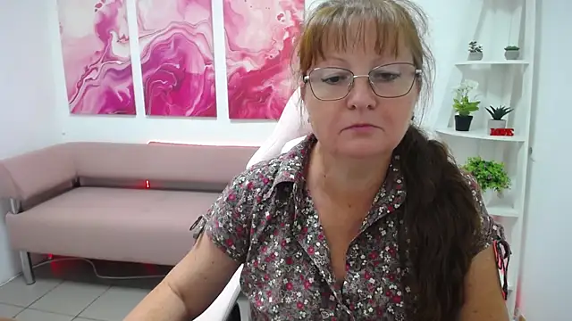 VanessaHotts online show from July 20, 2026, 10:39 am
