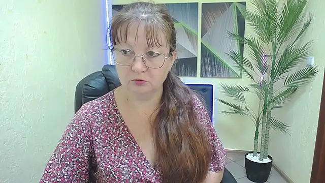 VanessaHotts online show from July 25, 2026, 4:54 am