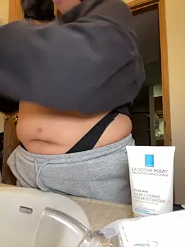 Snapshot of BustiBunny69 chatting on March 13, 2026, 7:15 am BustiBunny69 online show from March 13, 2026, 7:15 am