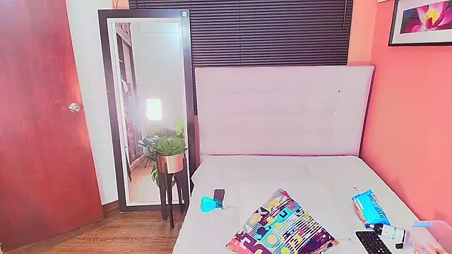 naughty ebonyy online show from December 24, 2024, 6:06 pm